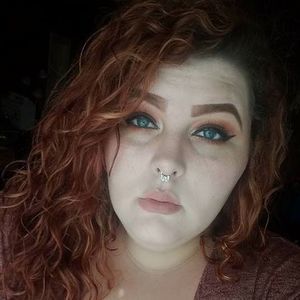 Meet your Posher, Caitlyn